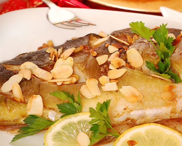 Almond & Lemon Crusted Fish with Spinach