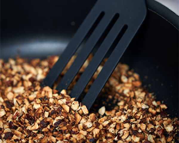 Minted Walnut & Pecans